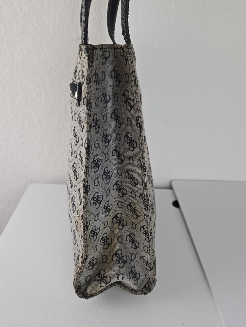 Guess Monogram Small Purse - Picture 5 of 12